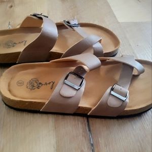 New never warn sandles